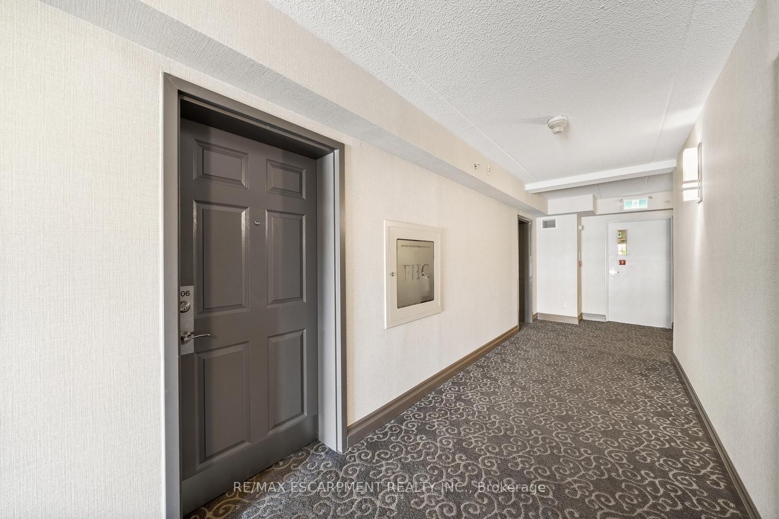 1460 Bishops Gate, #106