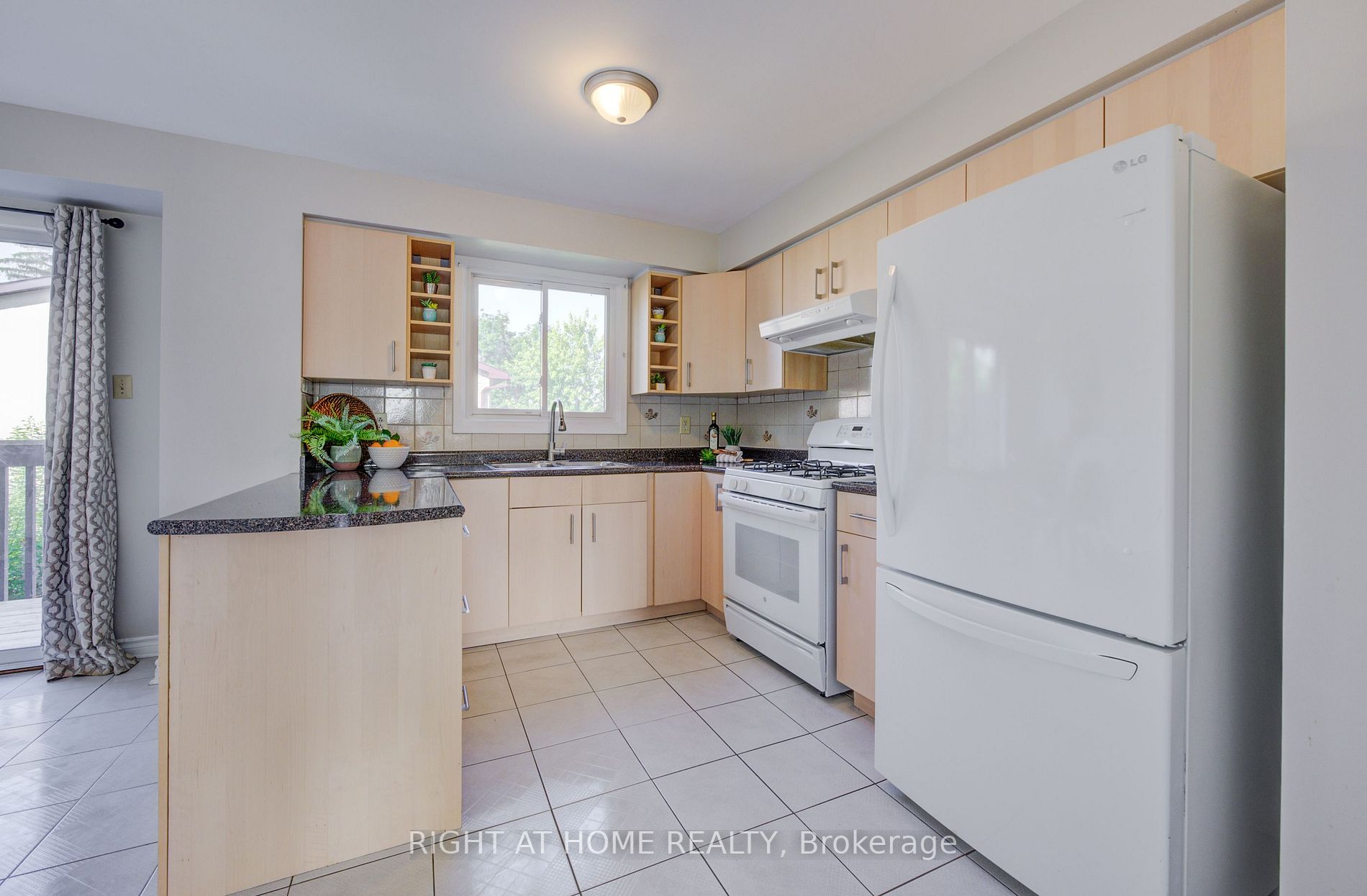 3345 Silverado Dr, #65