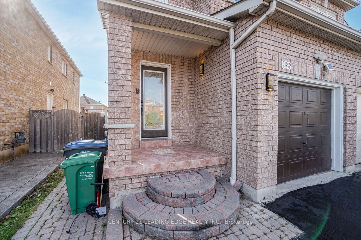 835 Othello Crt