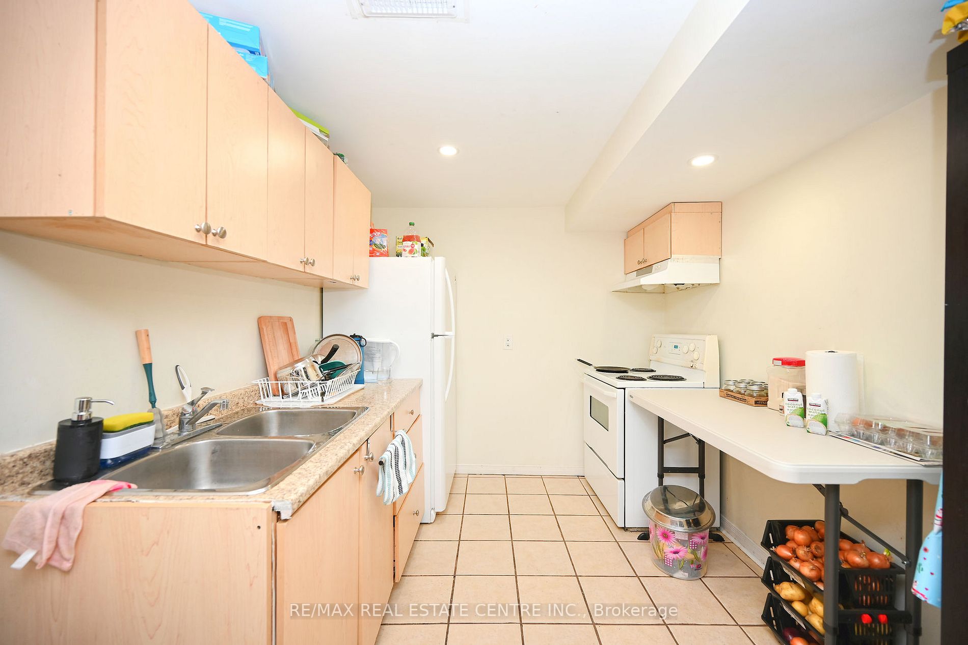 3 Moonstream Crt