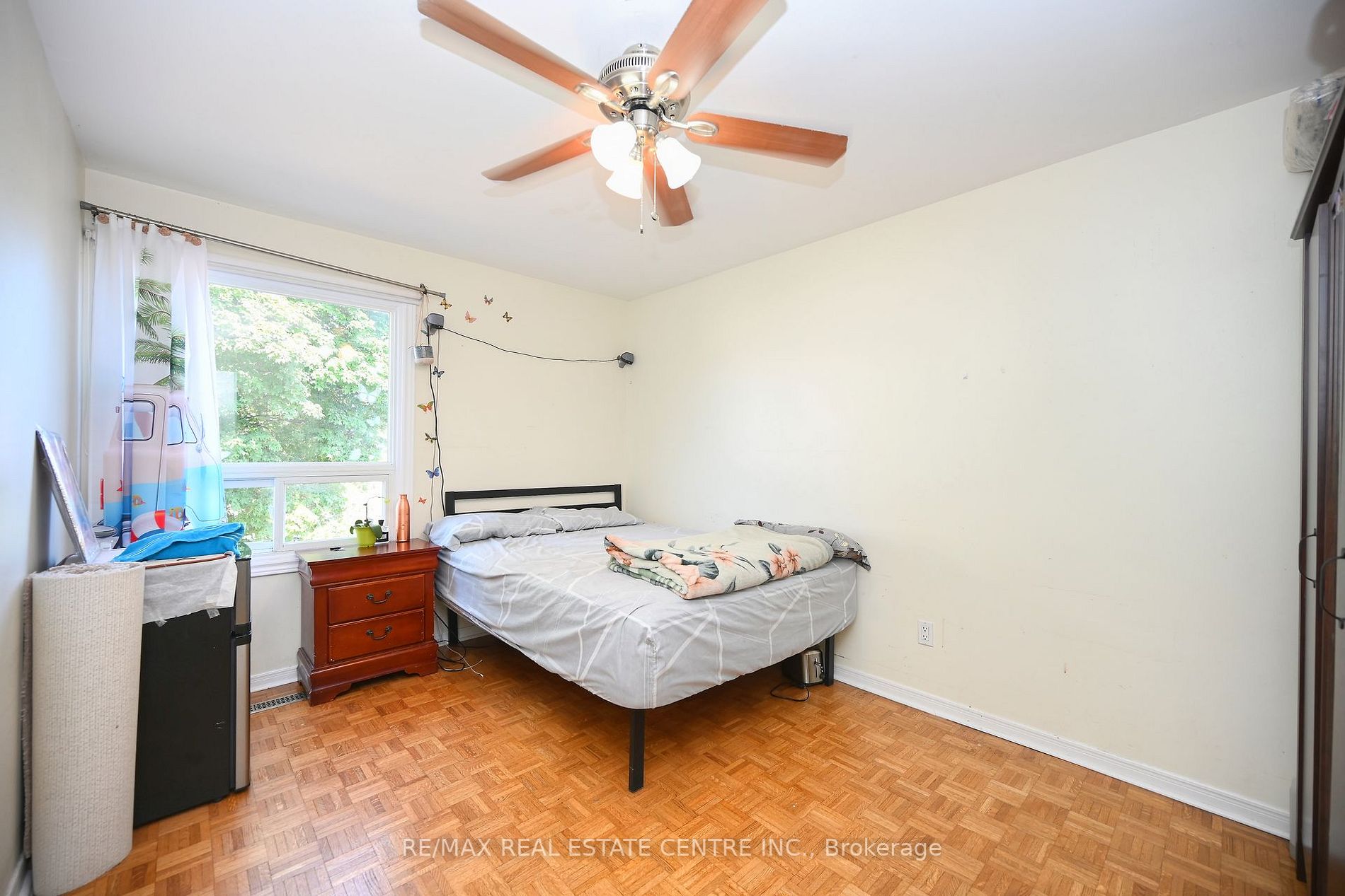 3 Moonstream Crt