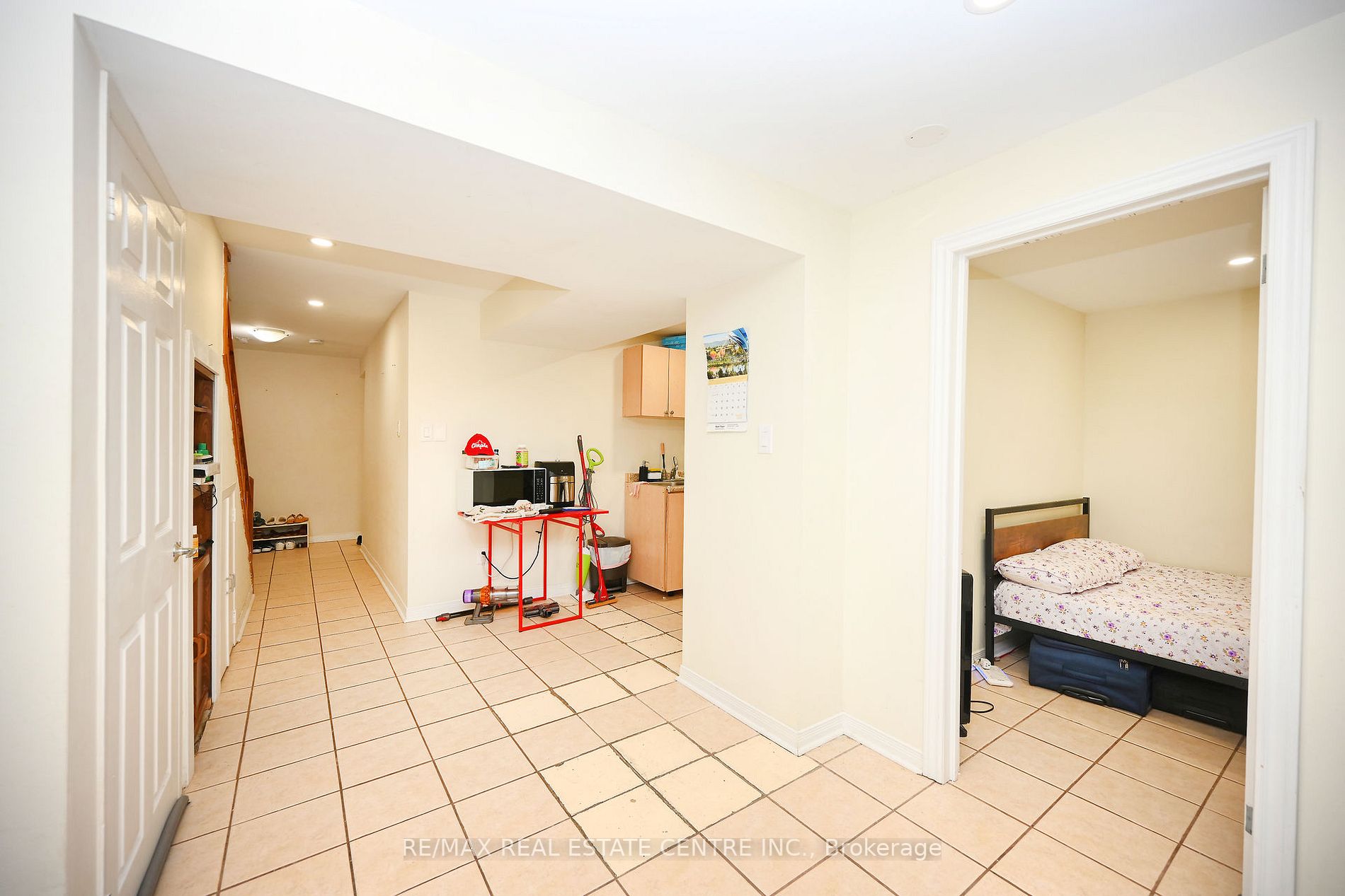 3 Moonstream Crt