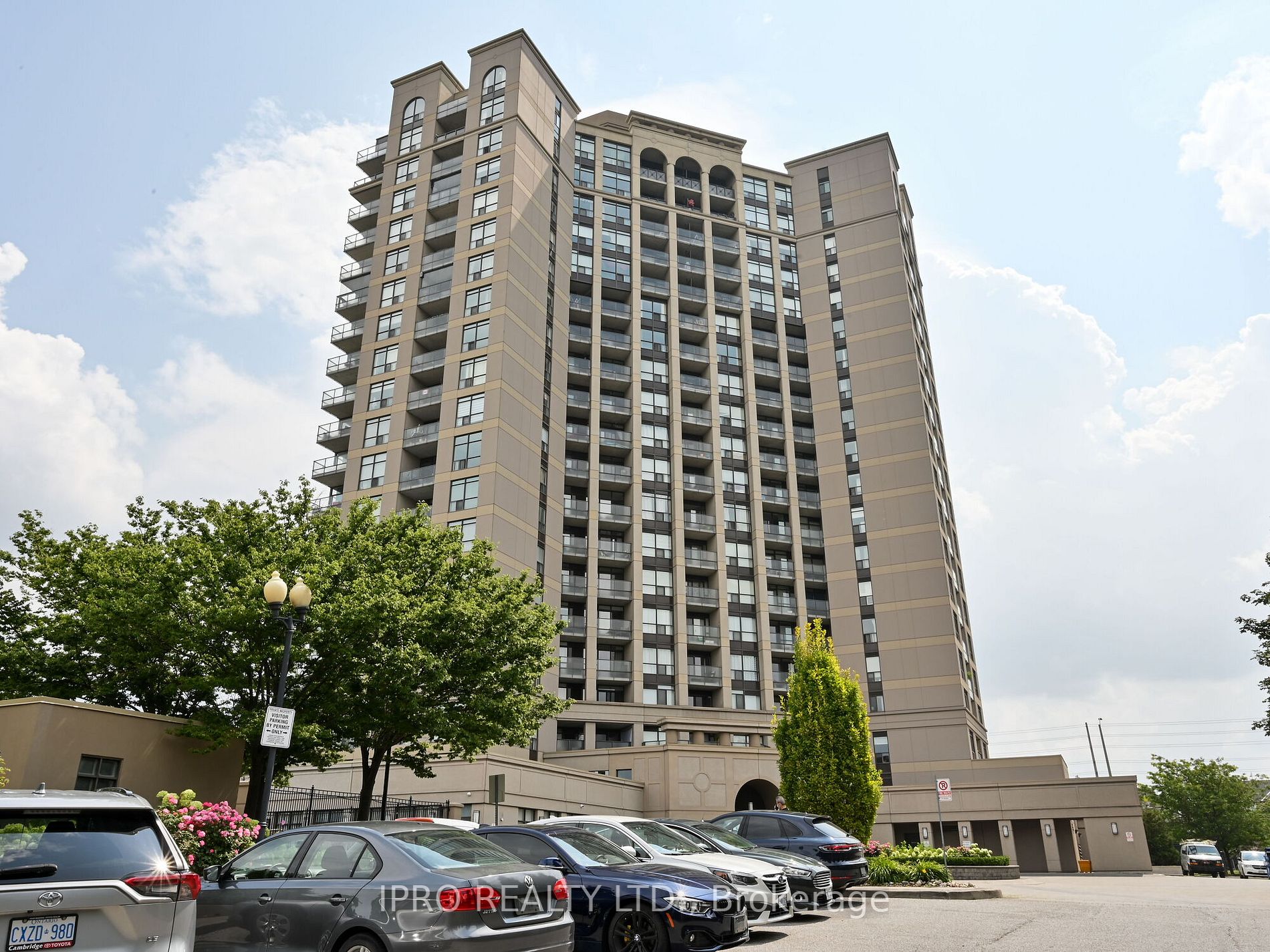 220 Forum Dr, #1012