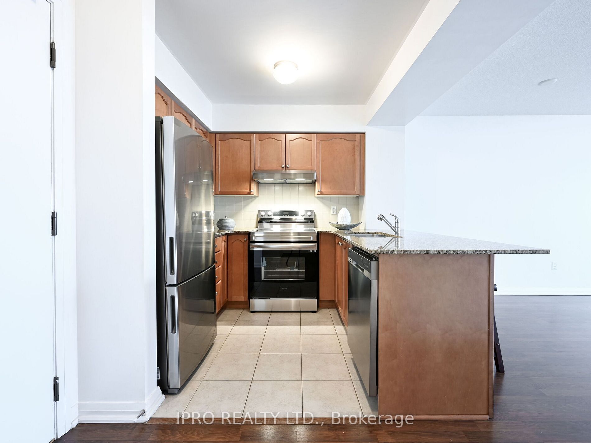 220 Forum Dr, #1012