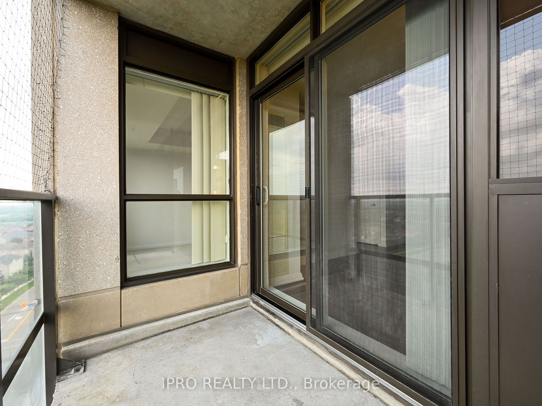 220 Forum Dr, #1012