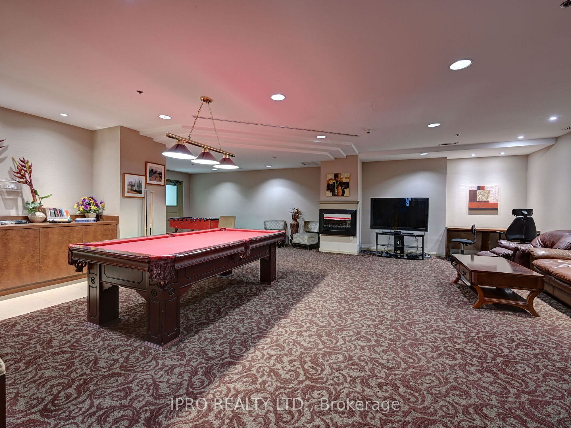 220 Forum Dr, #1012