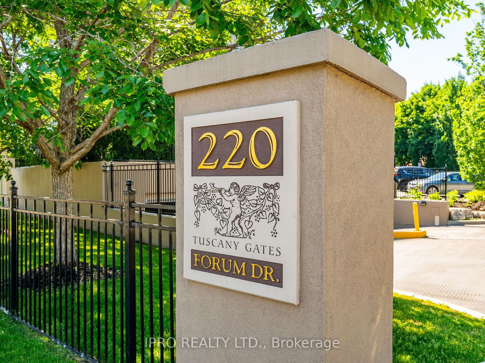 220 Forum Dr, #1012