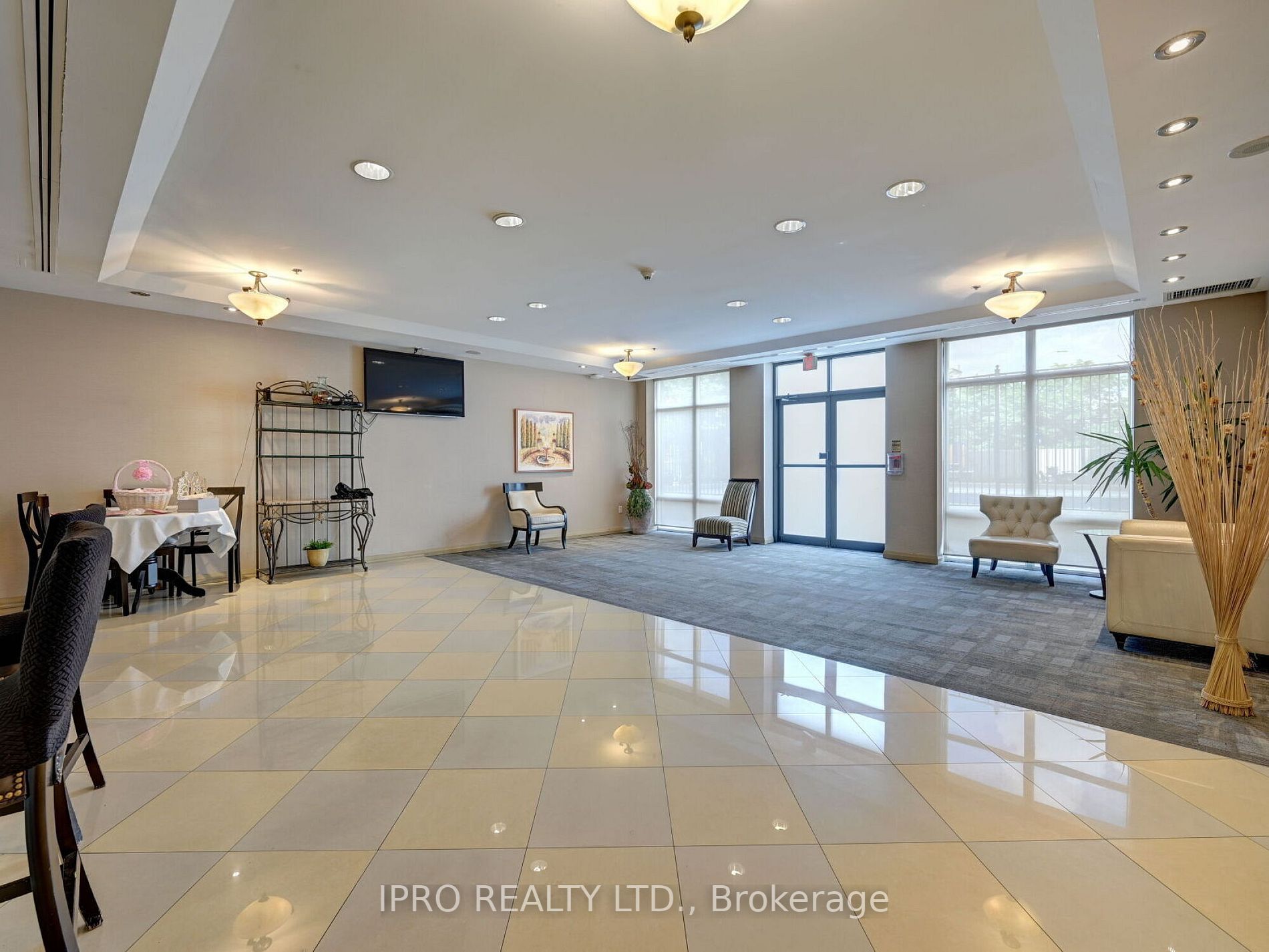 220 Forum Dr, #1012