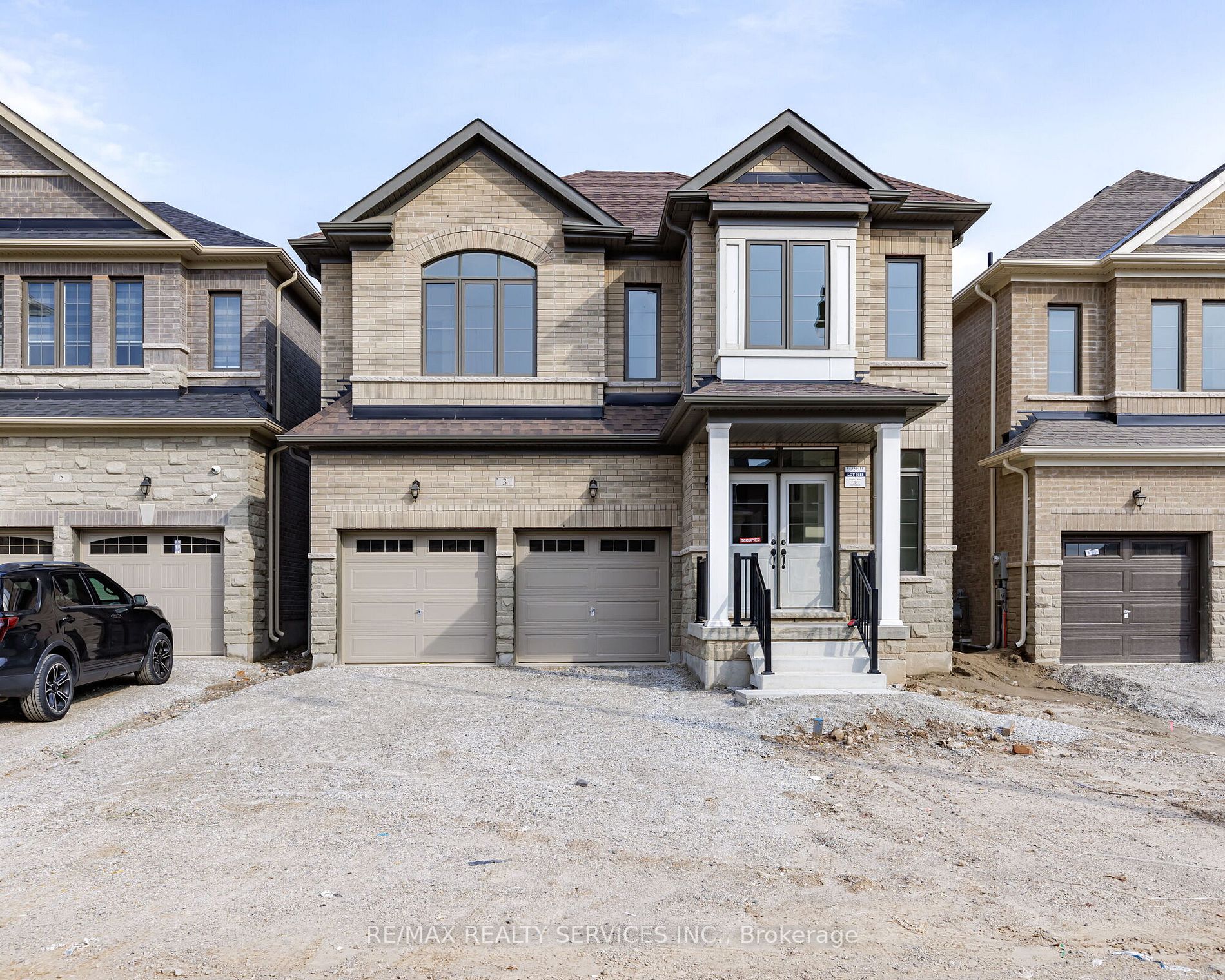 3 Eastman Dr E
