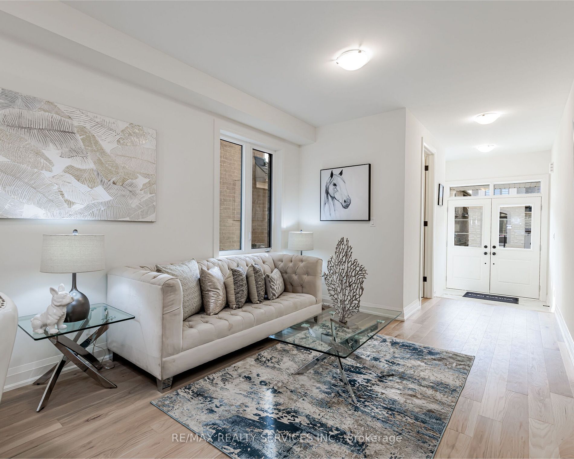 3 Eastman Dr E