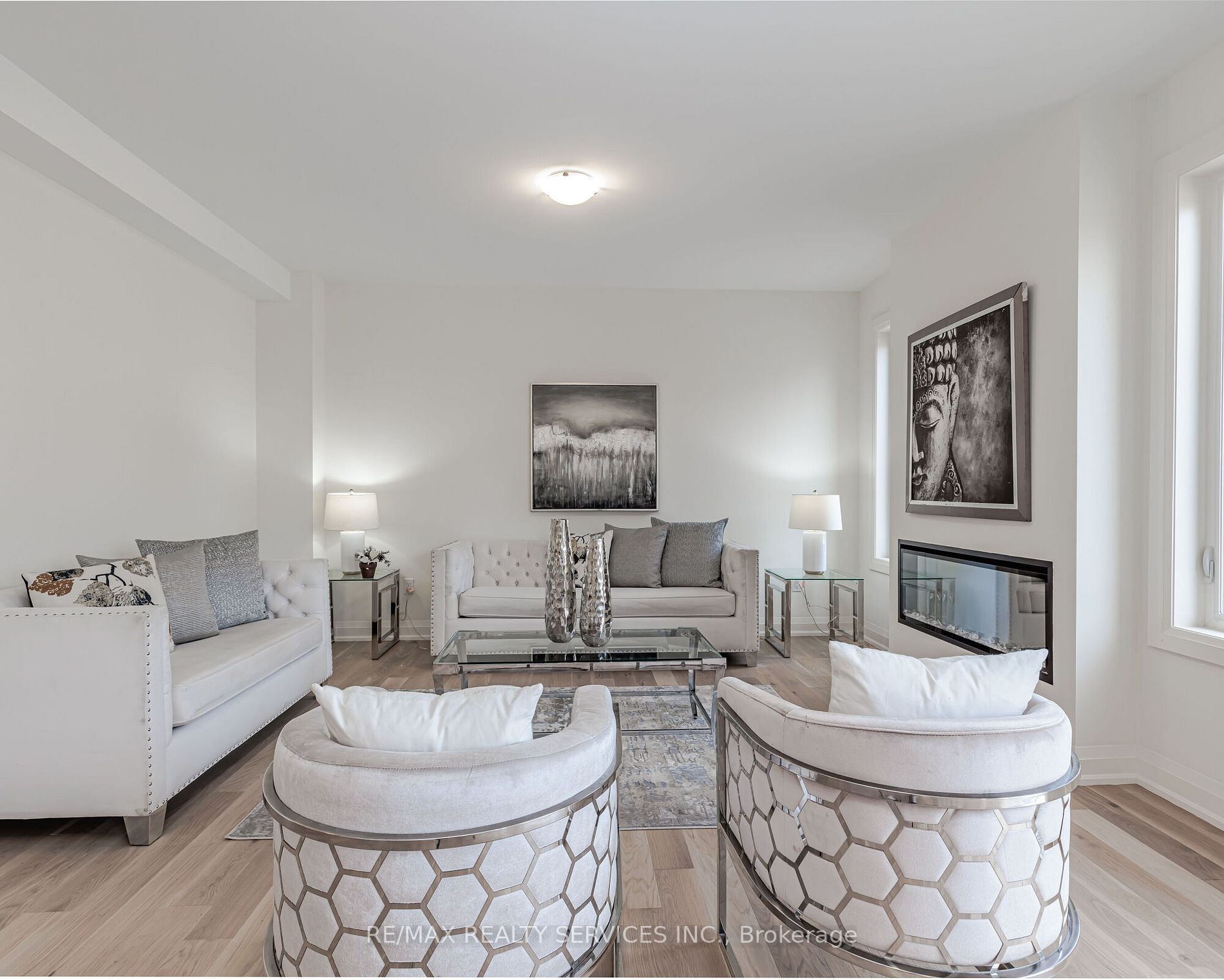 3 Eastman Dr E