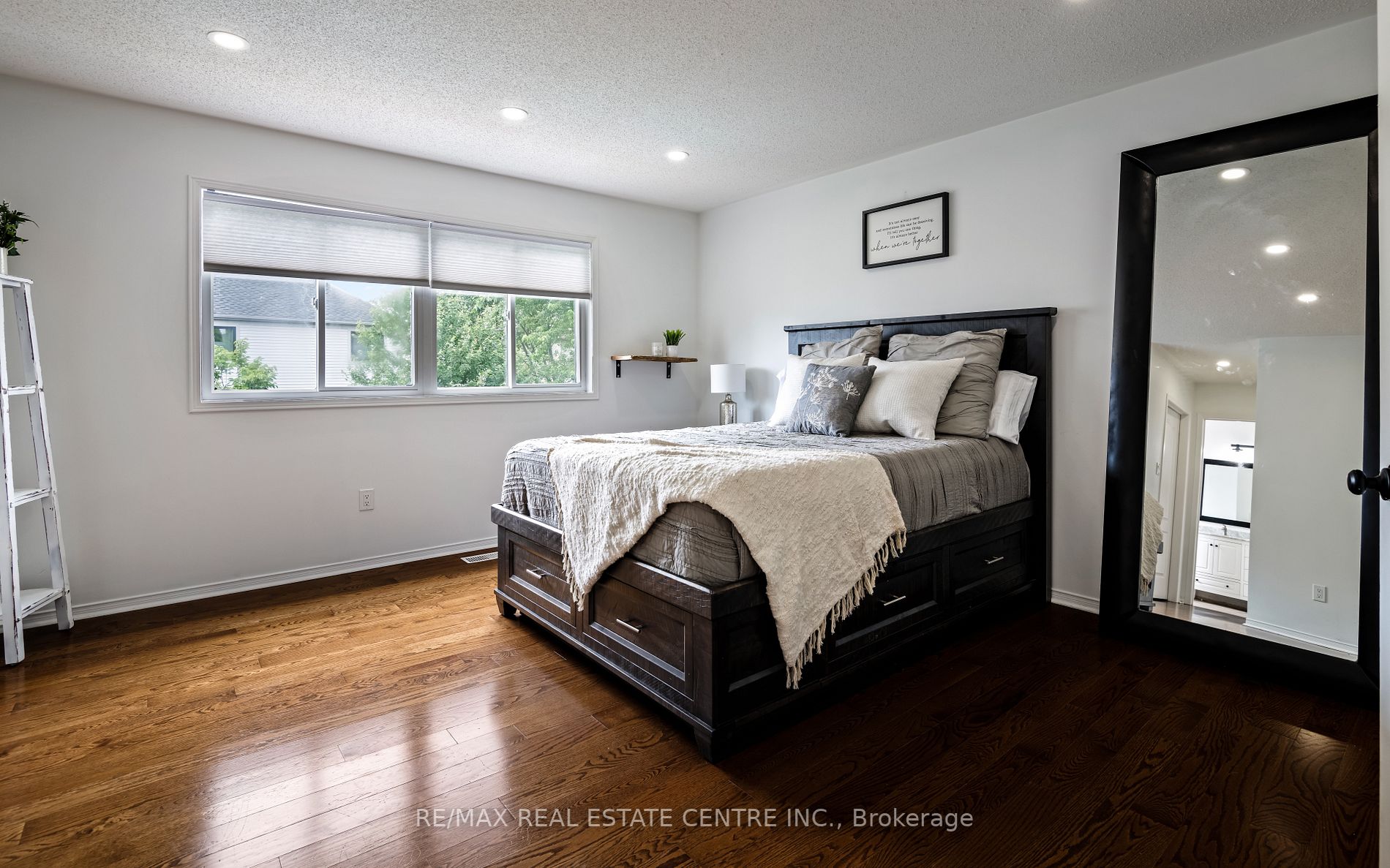 18 Belmont Boulevard