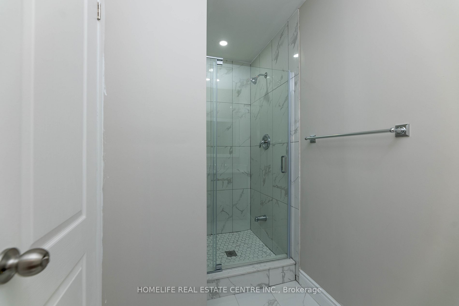 21 Mount Pleasant Dr