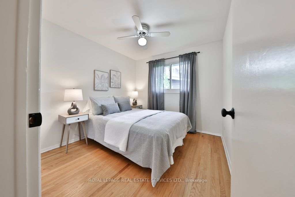 2395 Hereford Cres