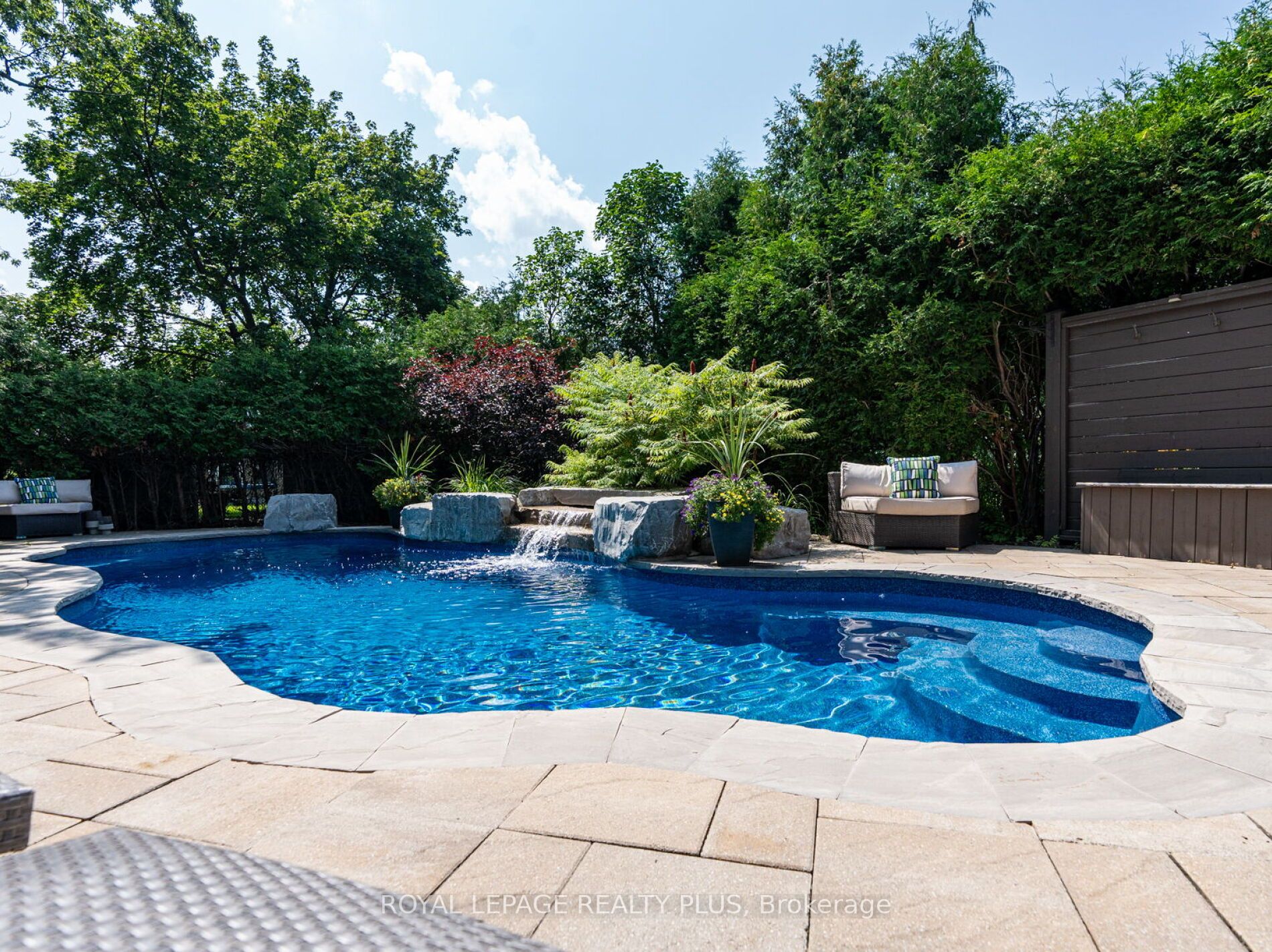 417 Highside Drive