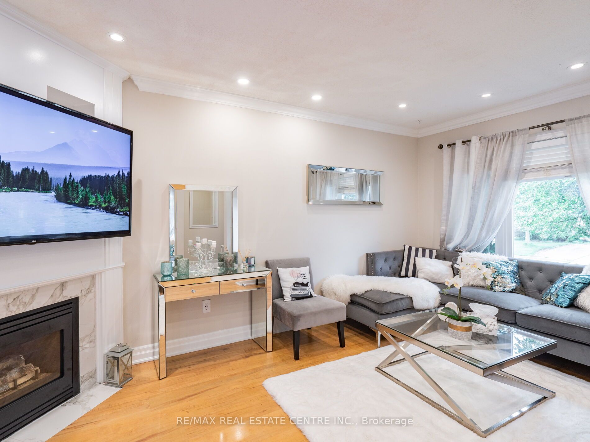 2147 Village Squire Lane