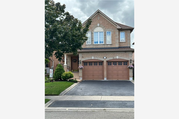 82 Fallstar Cres, Brampton
