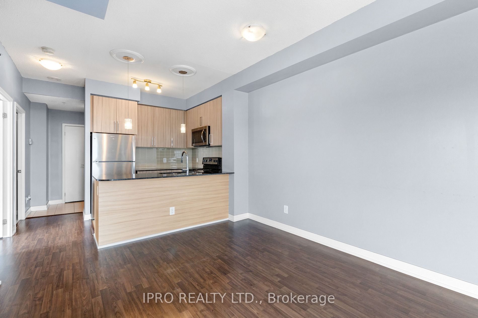 840 Queens Plate Dr, #1207