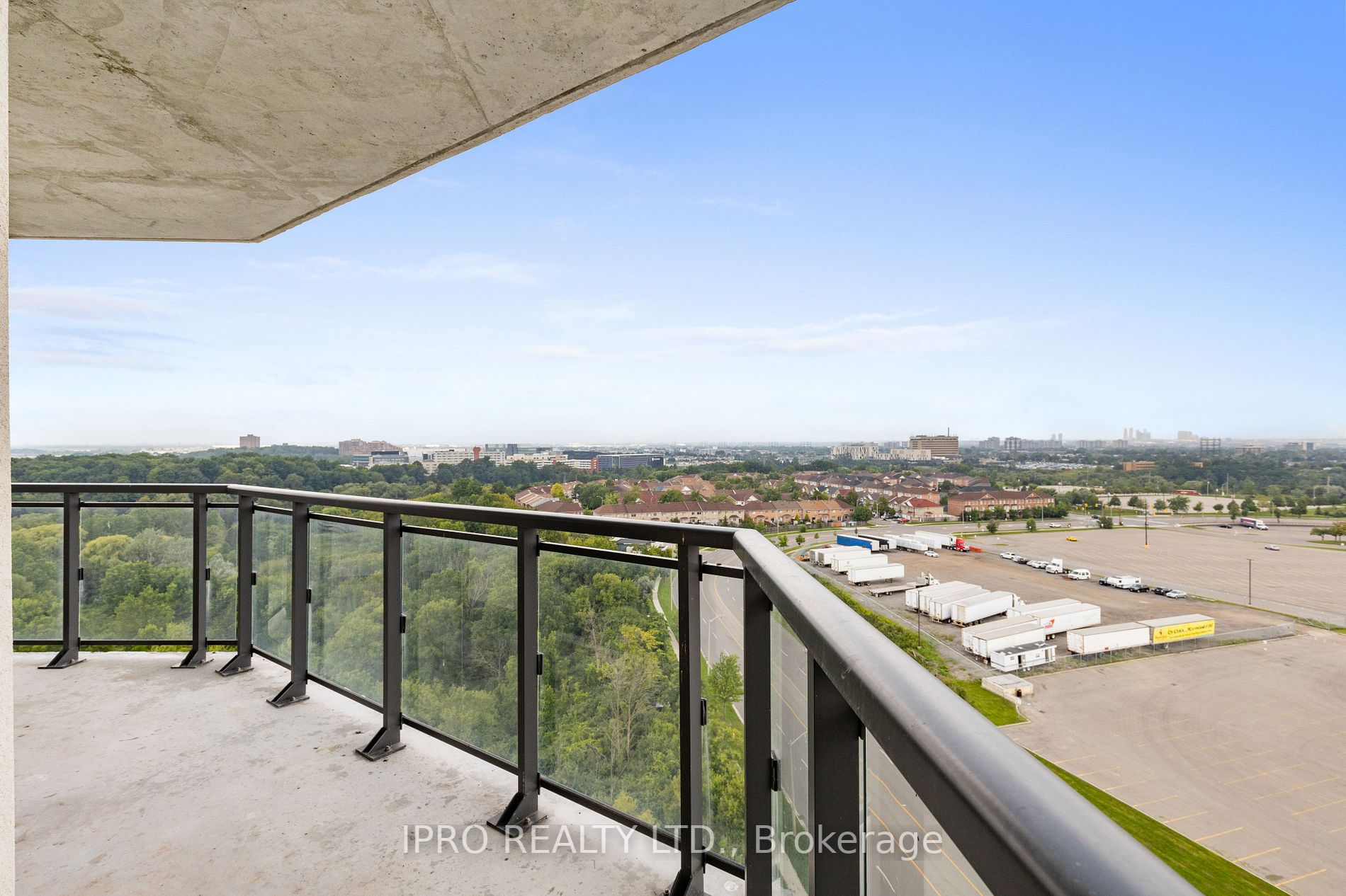 840 Queens Plate Dr, #1207