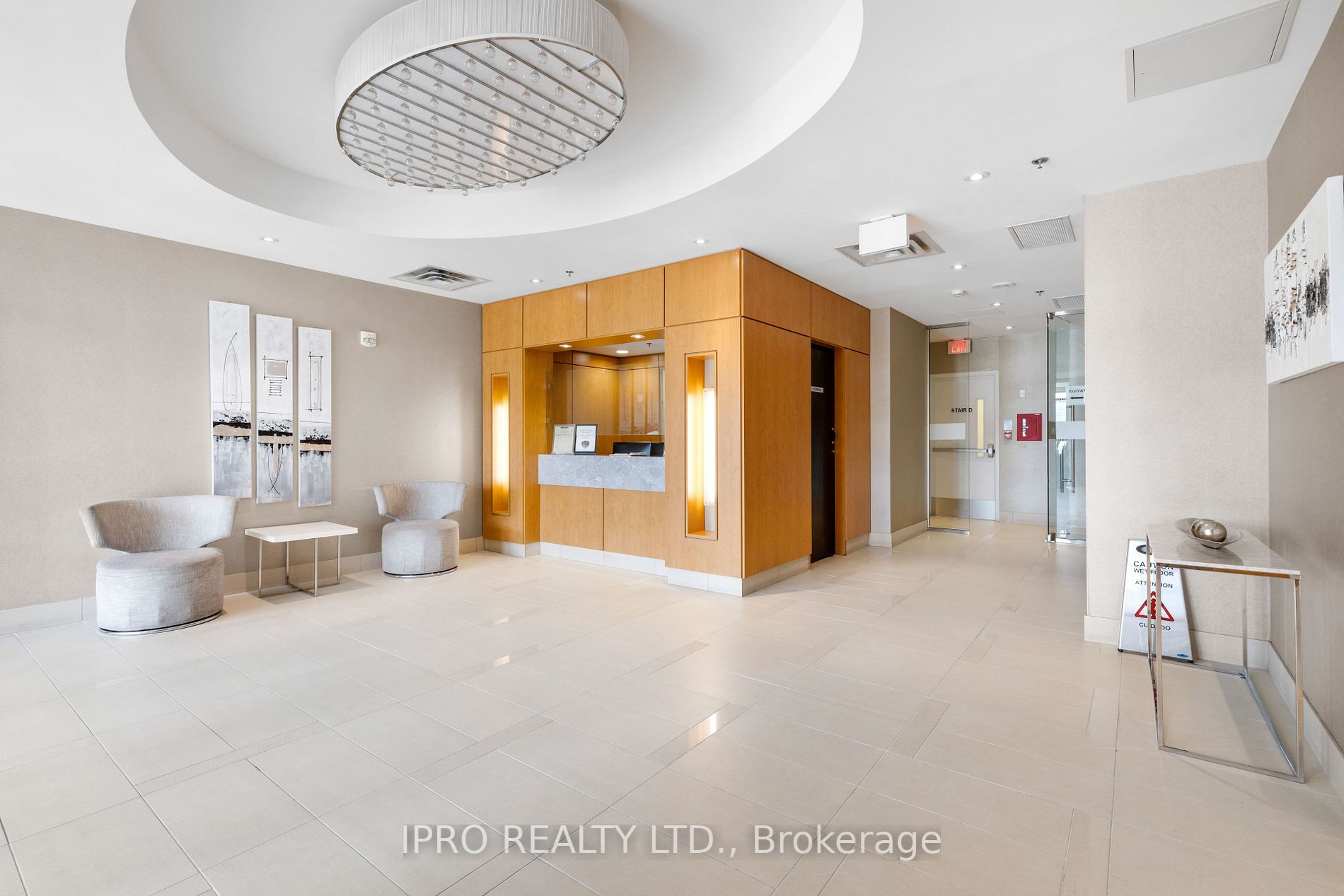 840 Queens Plate Dr, #1207