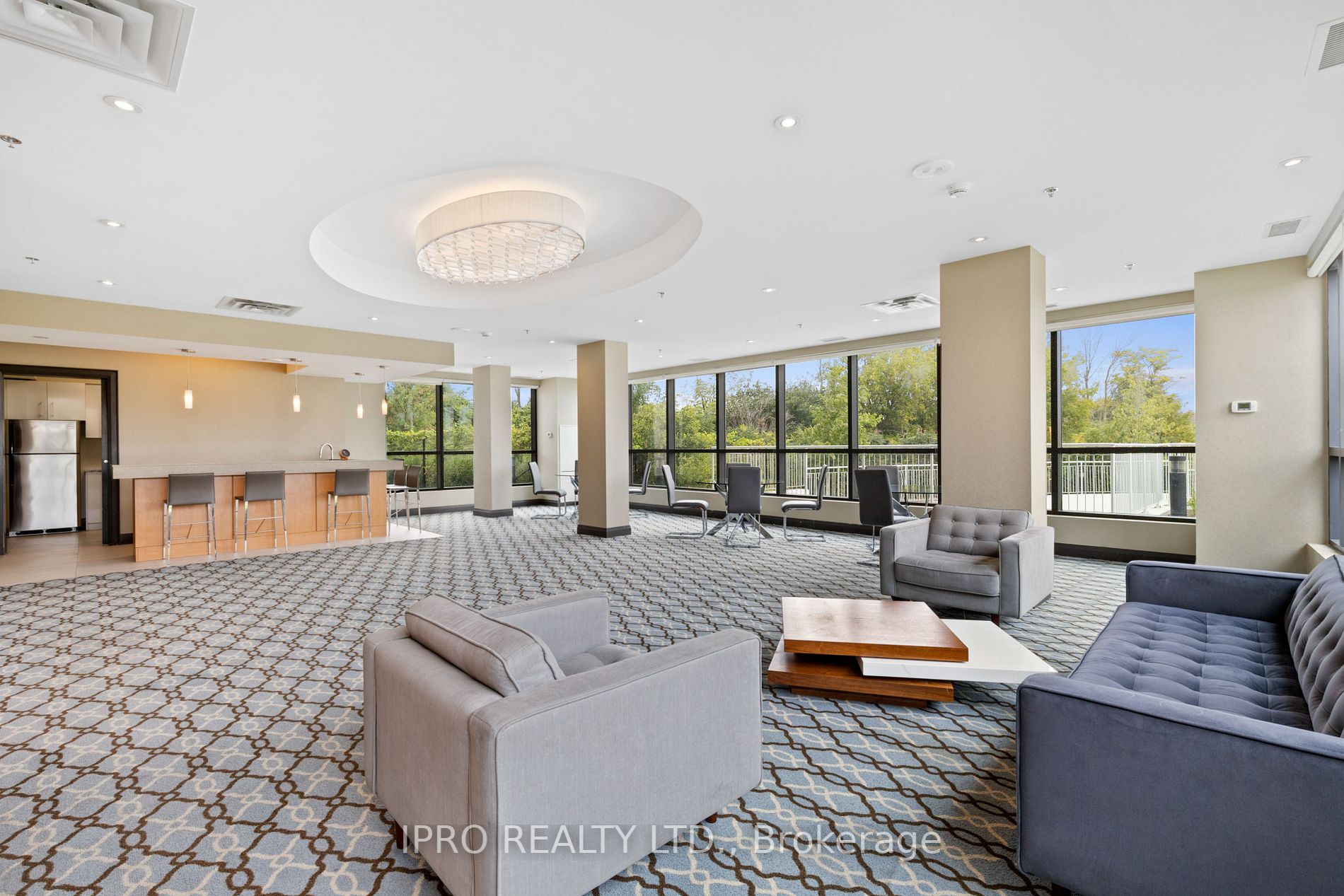 840 Queens Plate Dr, #1207
