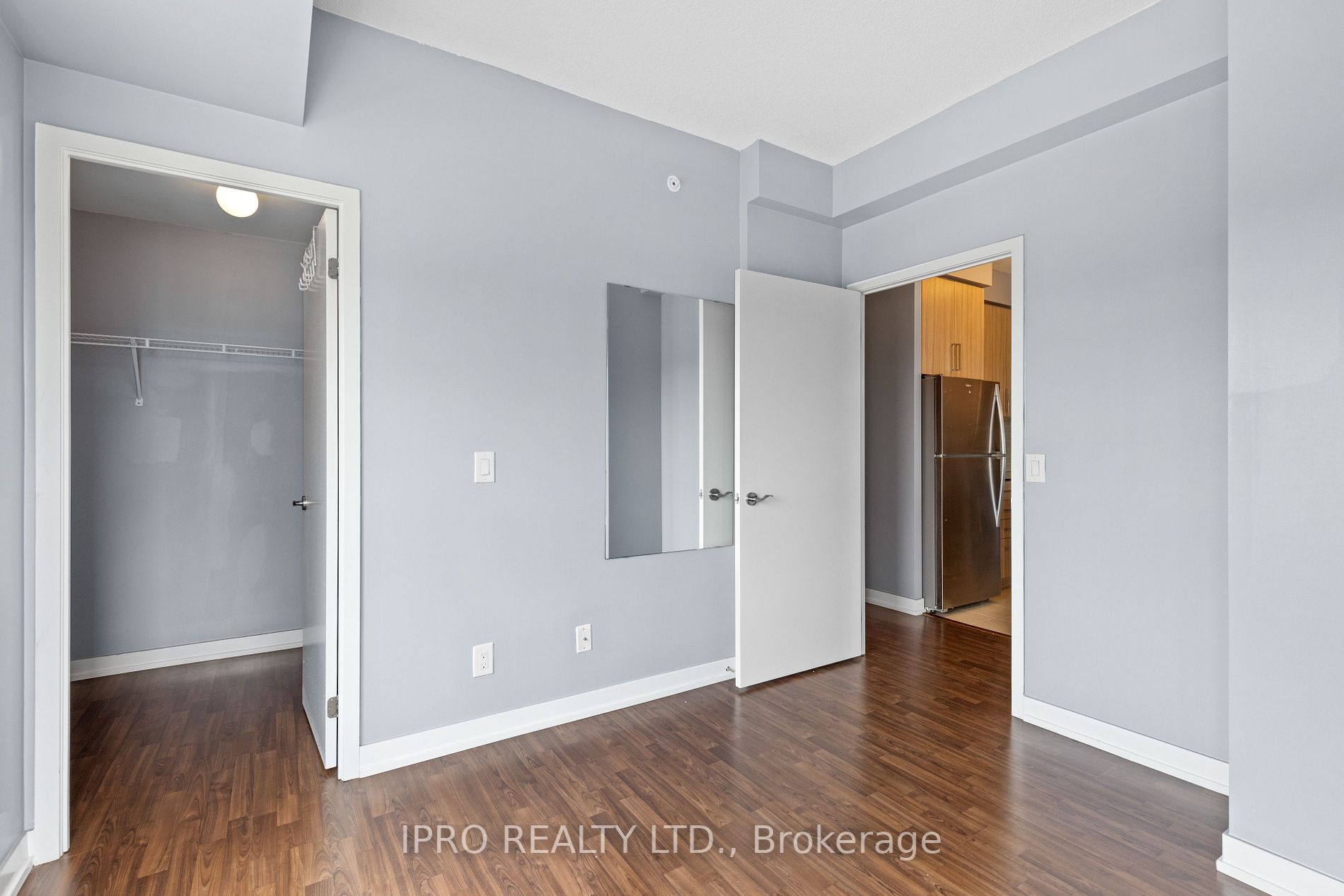 840 Queens Plate Dr, #1207