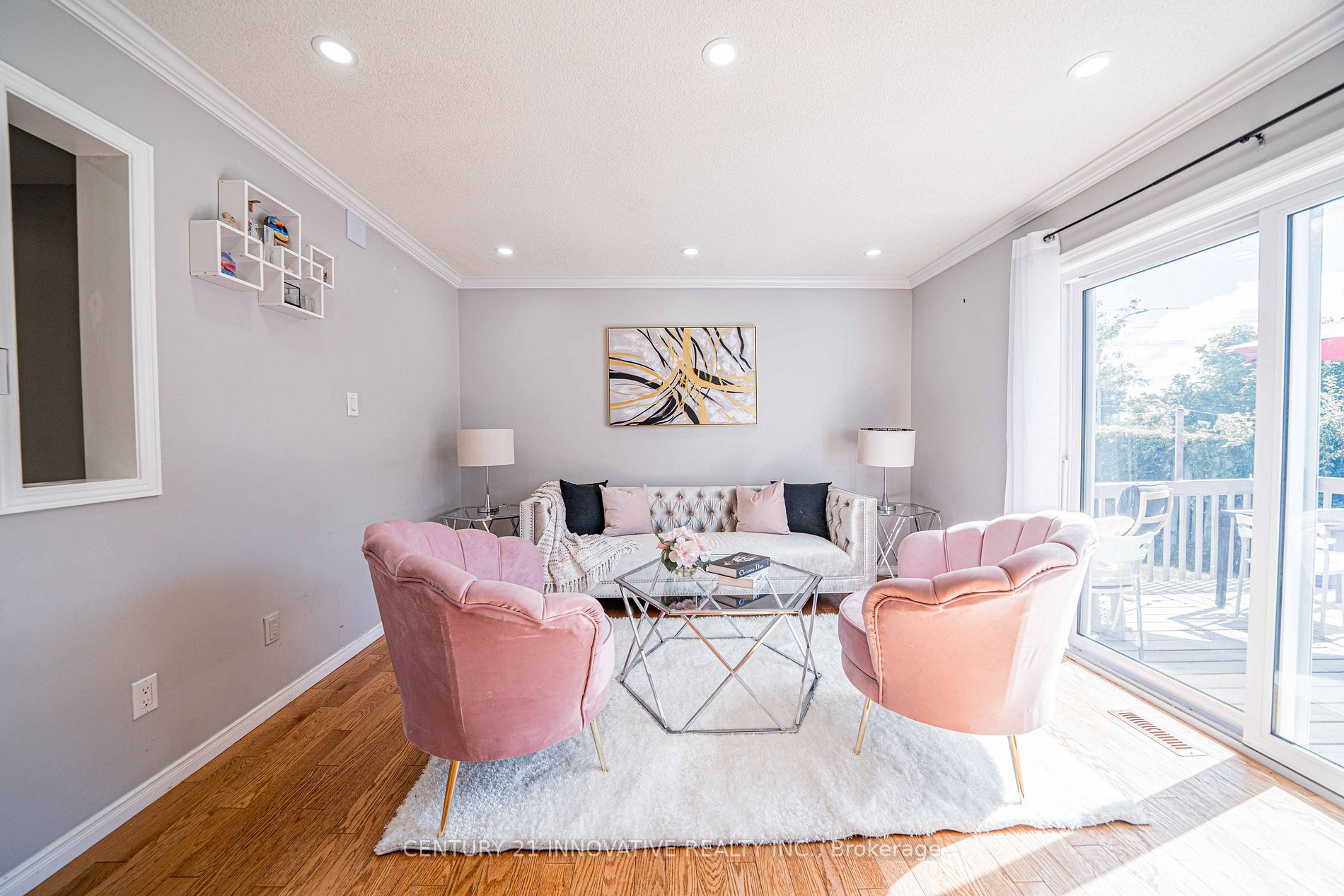 53 Smith Dr