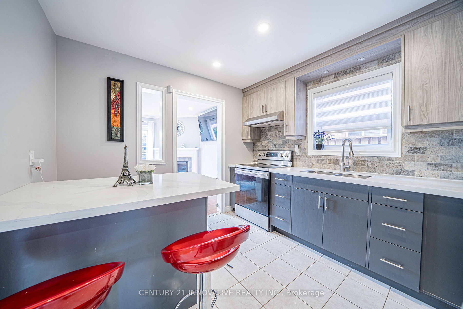 53 Smith Dr