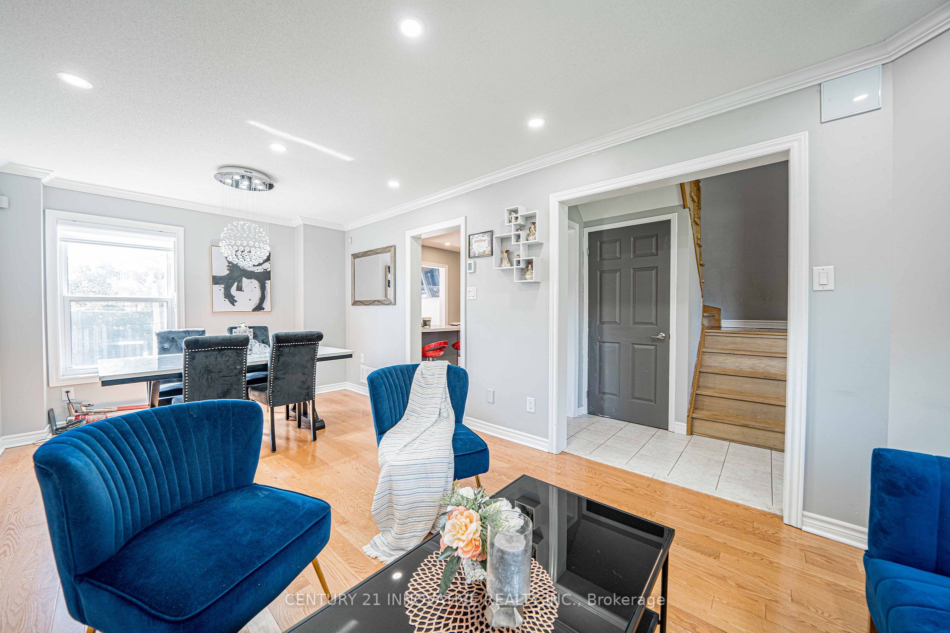 53 Smith Dr