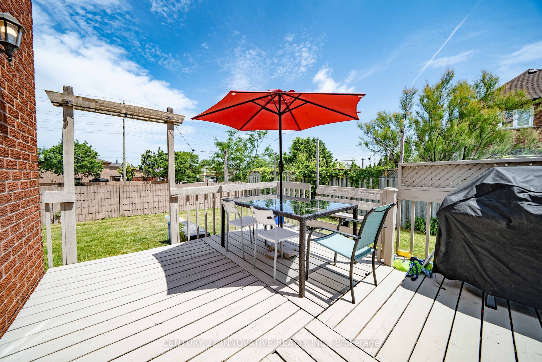 53 Smith Dr