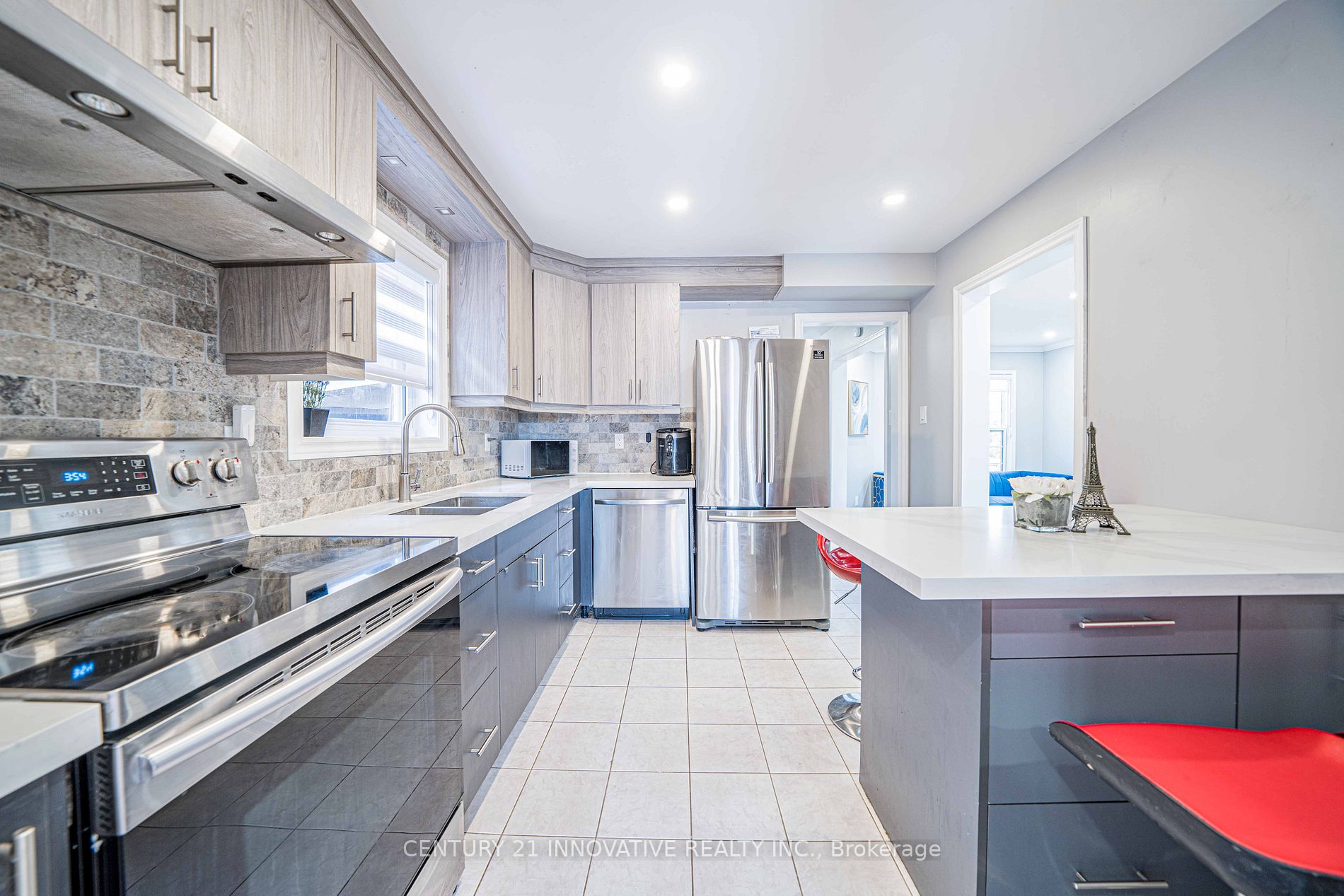 53 Smith Dr