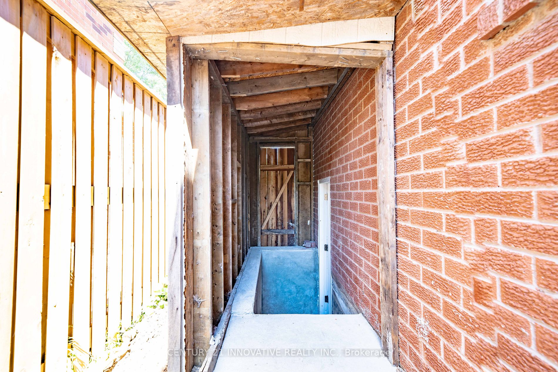 53 Smith Dr