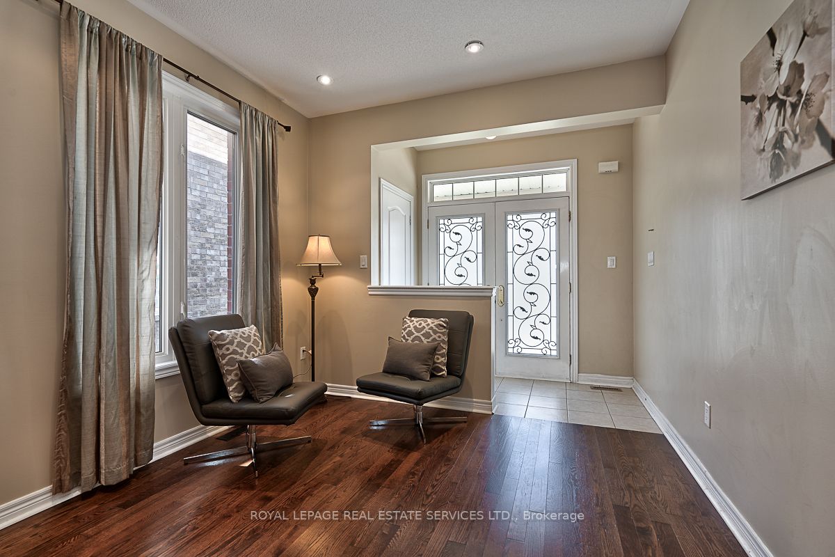 176 Giddings Cres