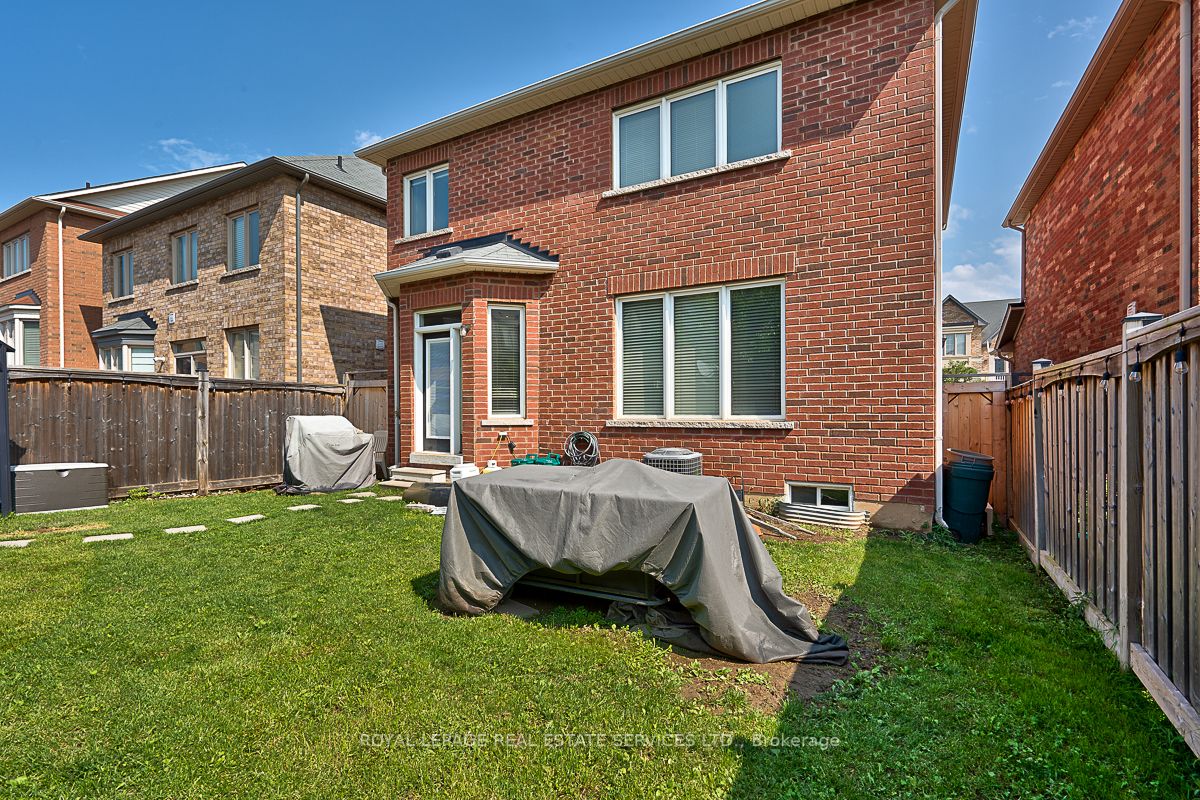 176 Giddings Cres
