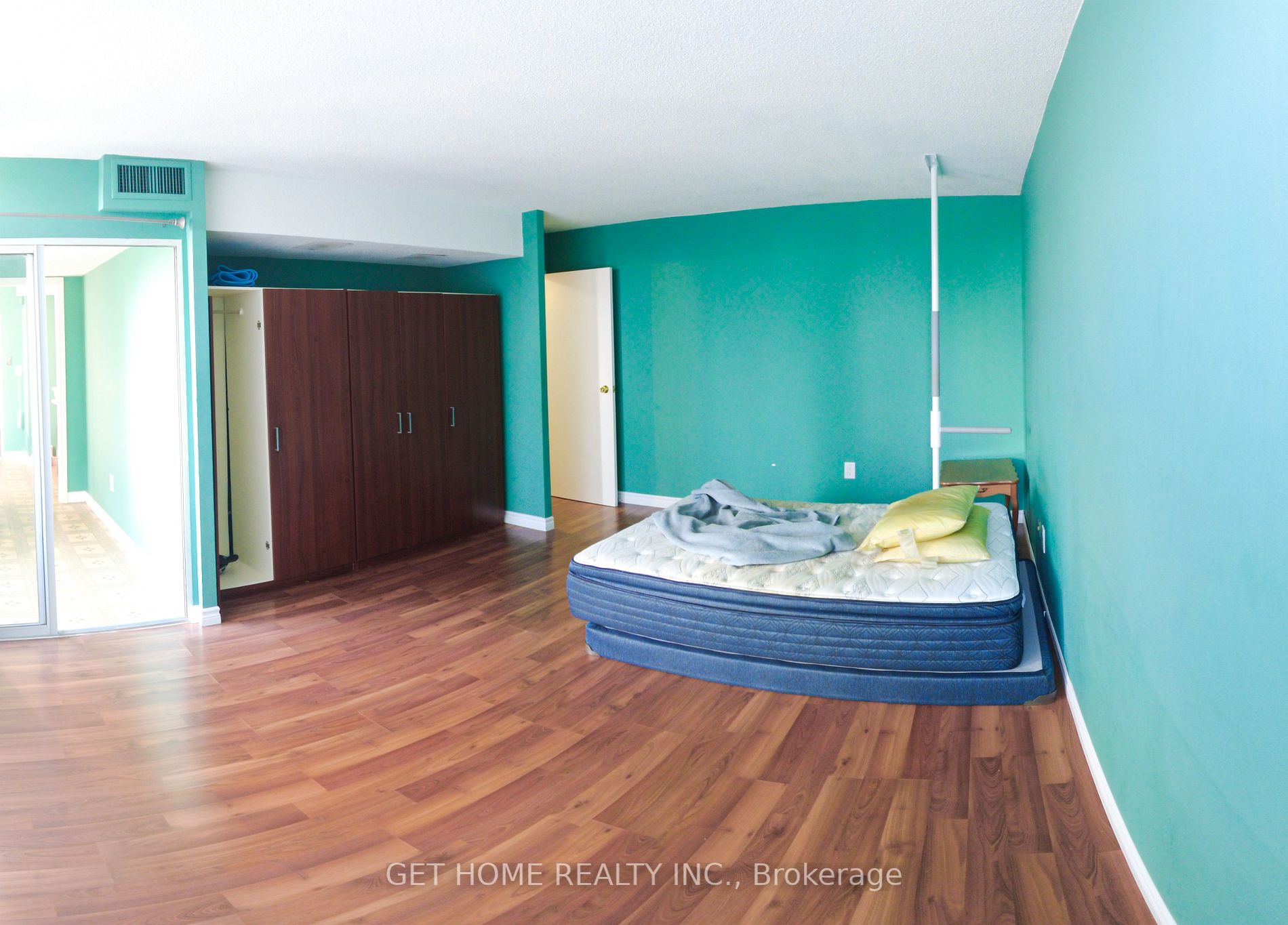 Listing W6737110 - Large Photo # 4