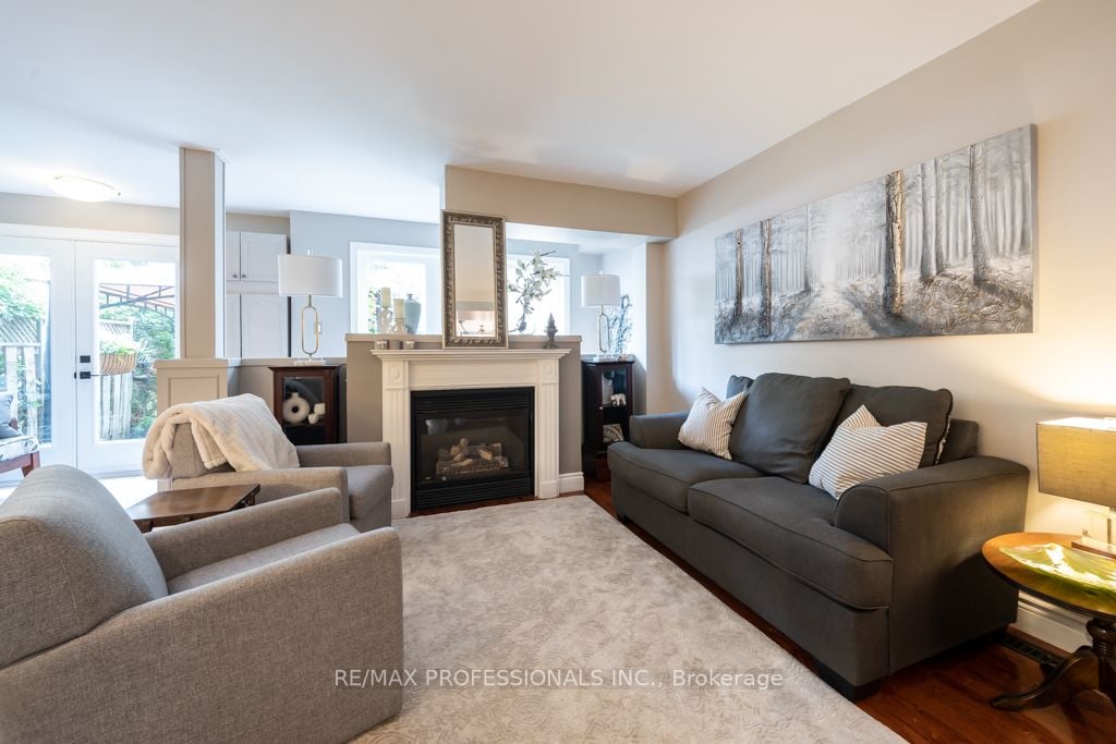 1064 Queen St W, #8A