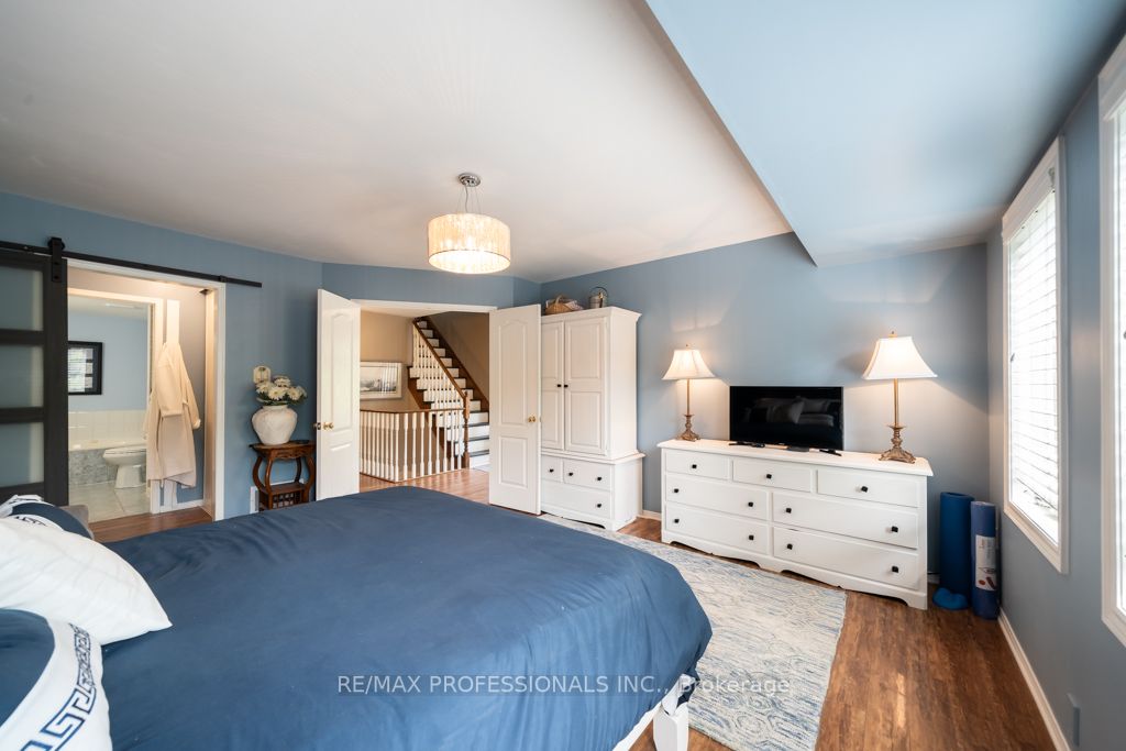 1064 Queen St W, #8A