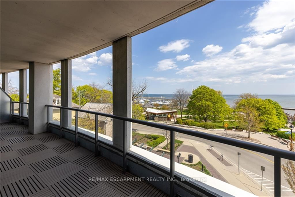 11 Bronte Rd S, Oakville