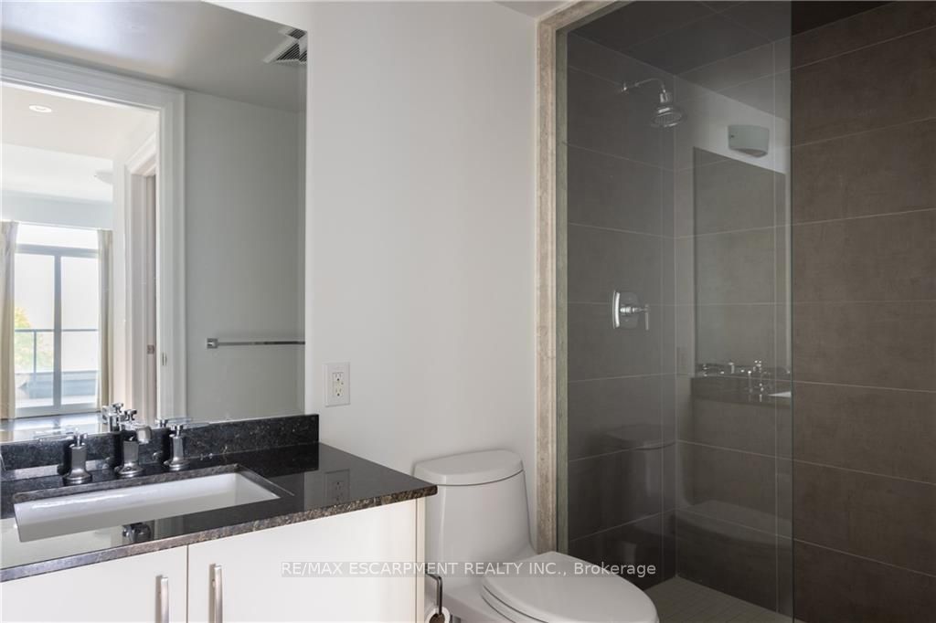 11 Bronte Rd S, #316