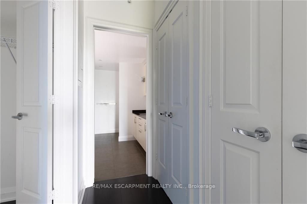 11 Bronte Rd S, #316