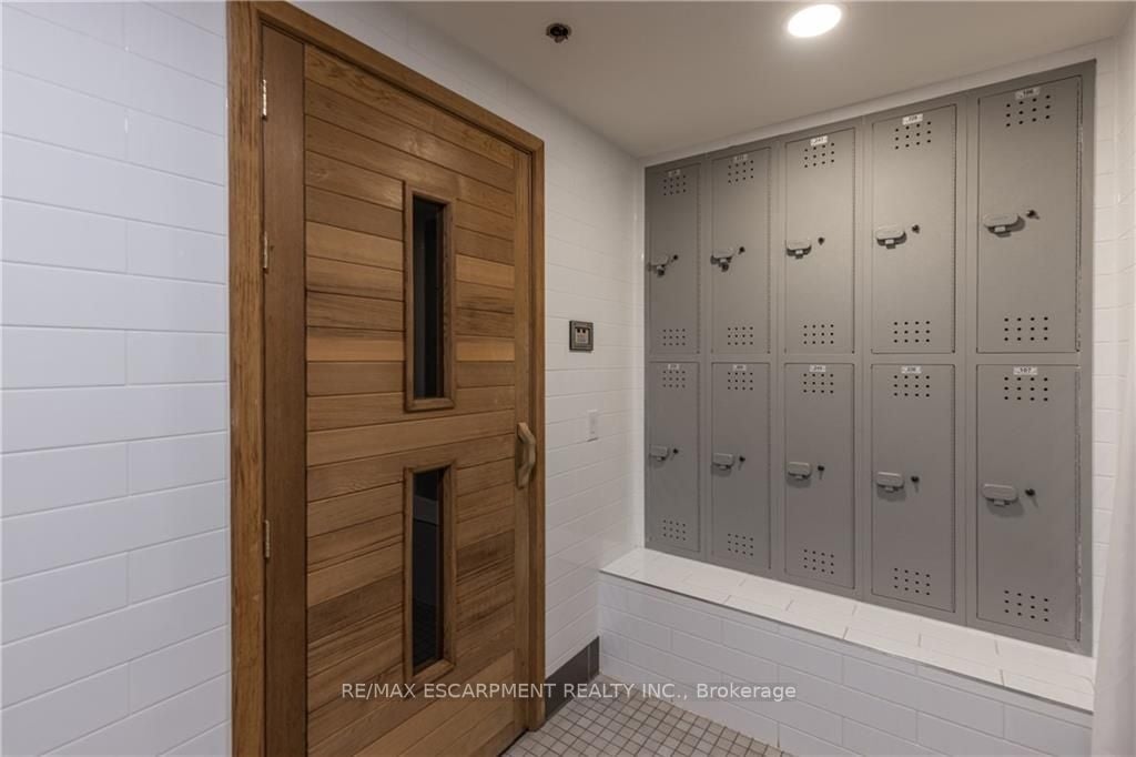 11 Bronte Rd S, #316
