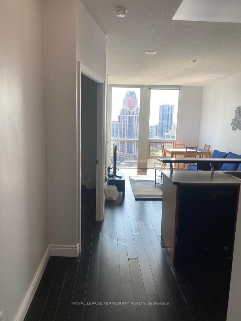 3939 Duke Of York Blvd, #2510
