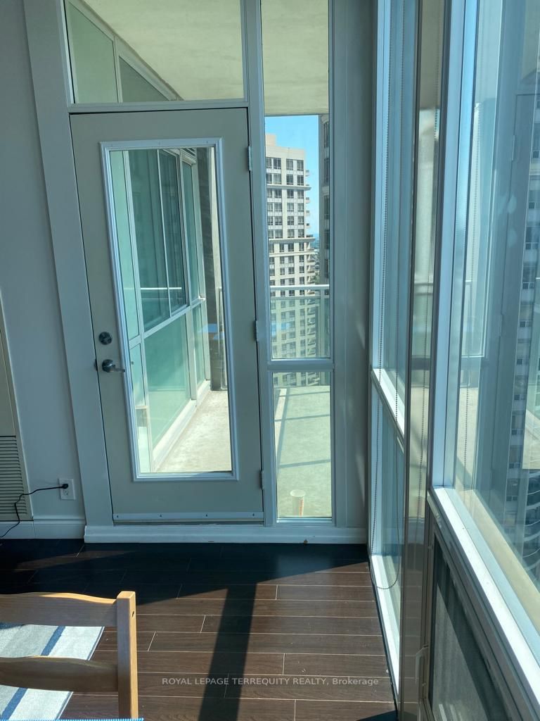 3939 Duke Of York Blvd, #2510