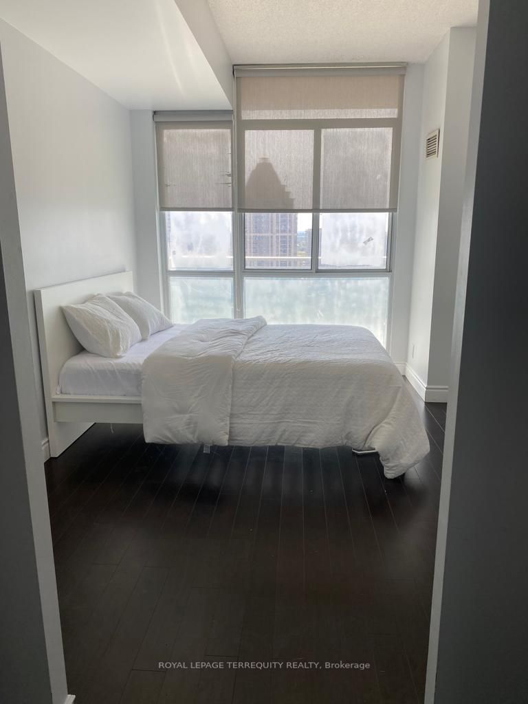 3939 Duke Of York Blvd, #2510