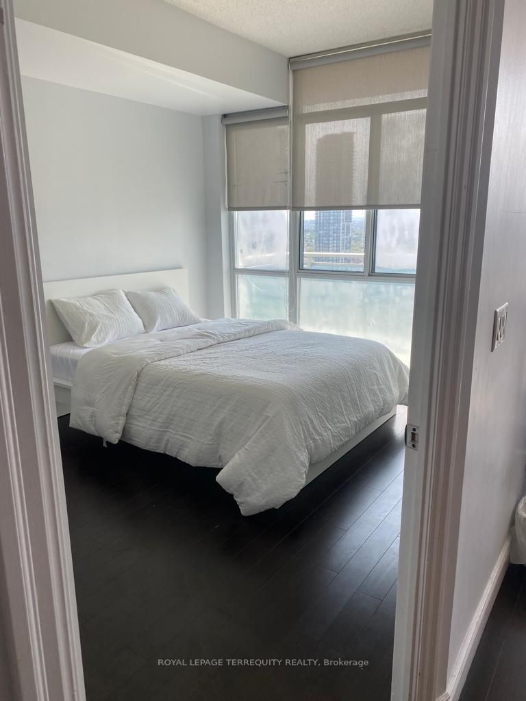3939 Duke Of York Blvd, #2510