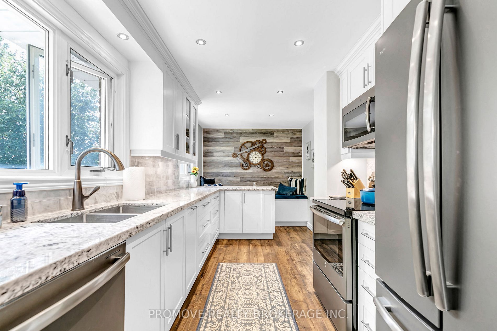 68 Irwin Cres