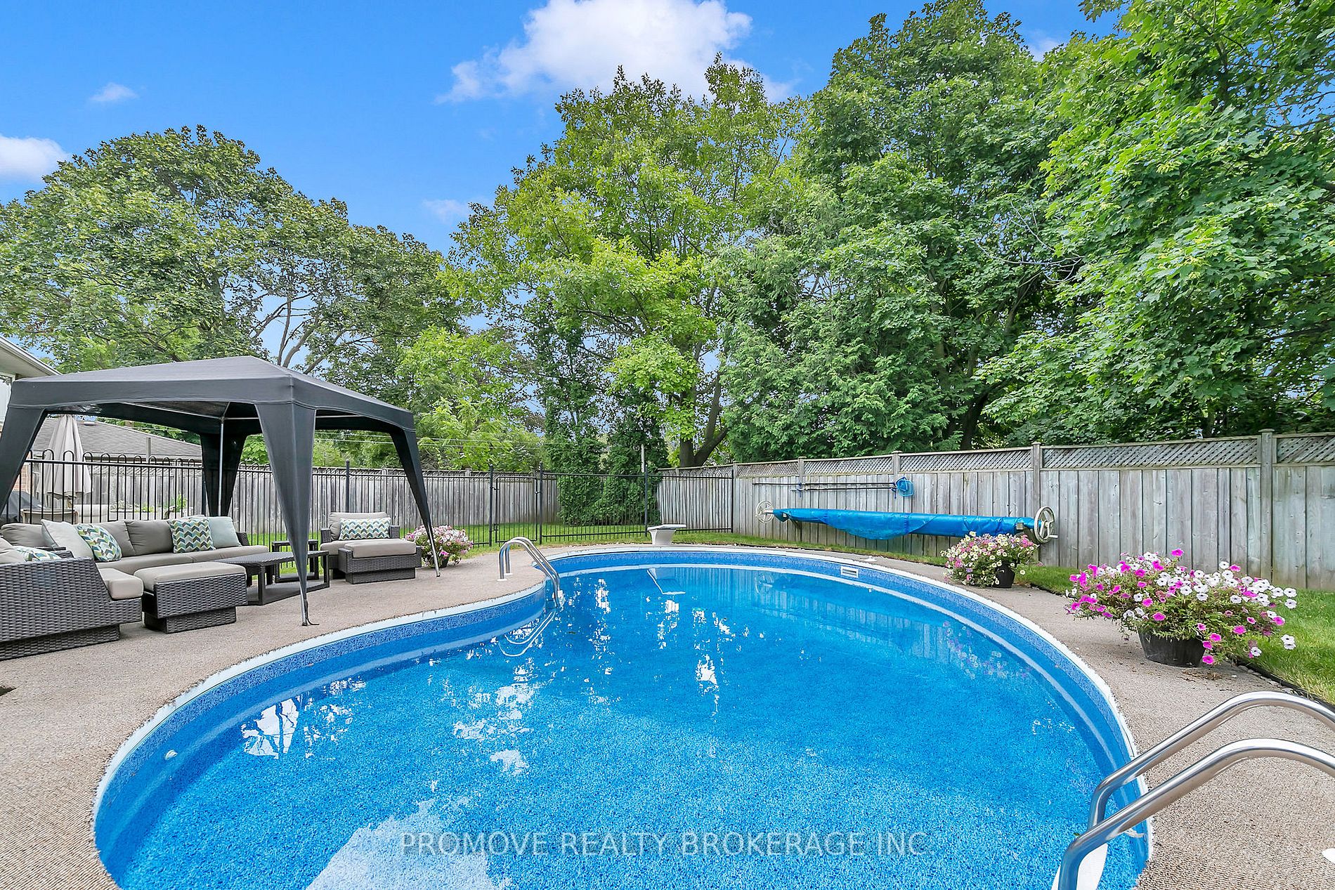 68 Irwin Cres