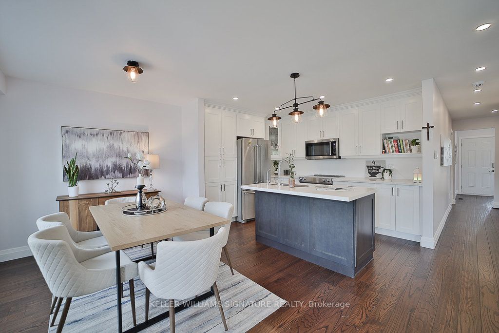 156 Main Street S