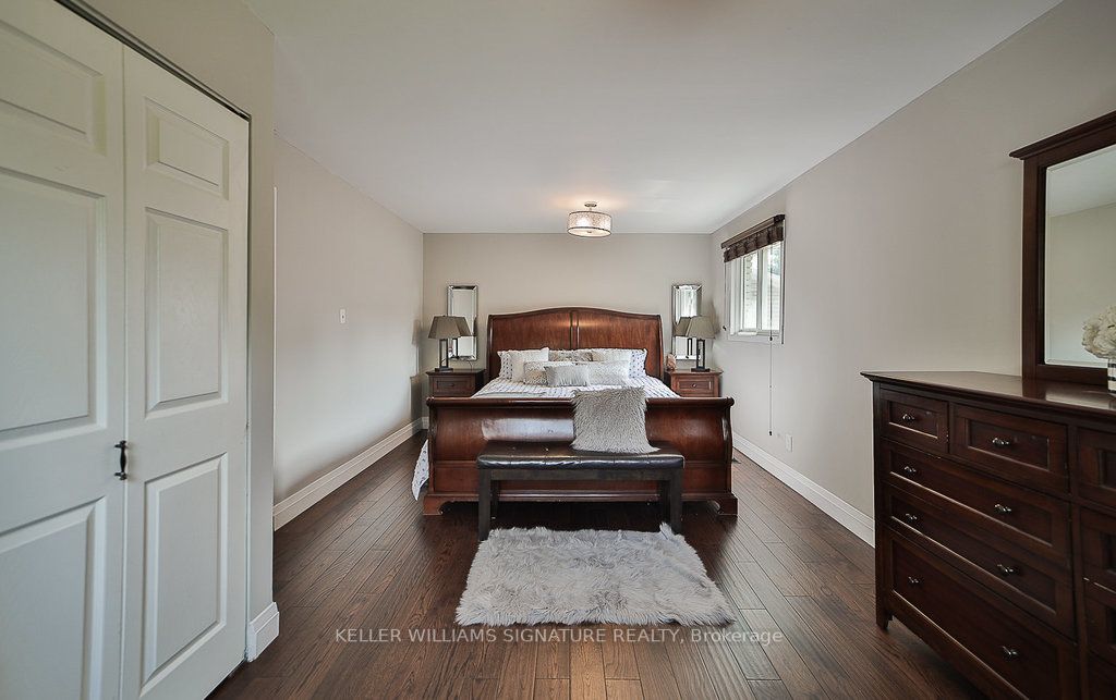 156 Main Street S