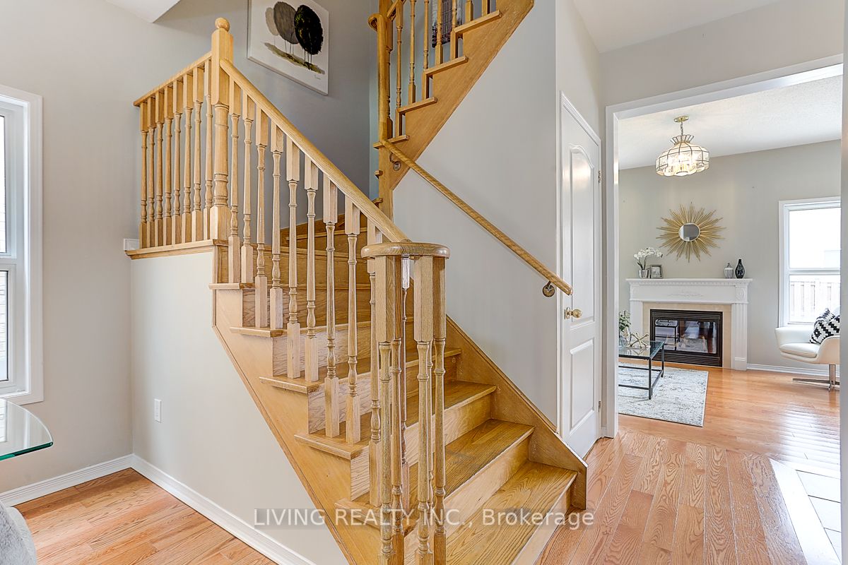 61 Knightswood Cres